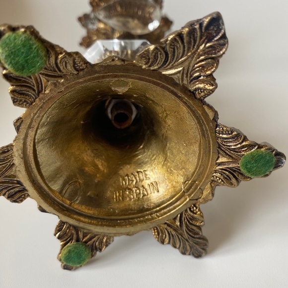 Vintage HOLLYWOOD REGENCY CANDLEHOLDER Brass and Crystal Teardrops Made in Spain - Picture 9 of 9